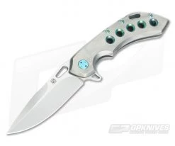 Olamic Cutlery Wayfarer 247 Orange Peel Green Hybrid M390 Flipper